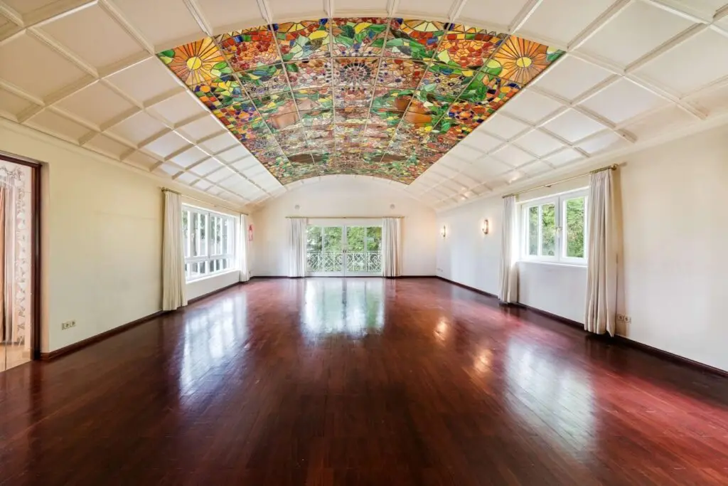 Saal im OG