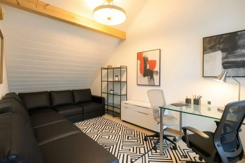 Arbeitszimmer DG - (KI generiert)