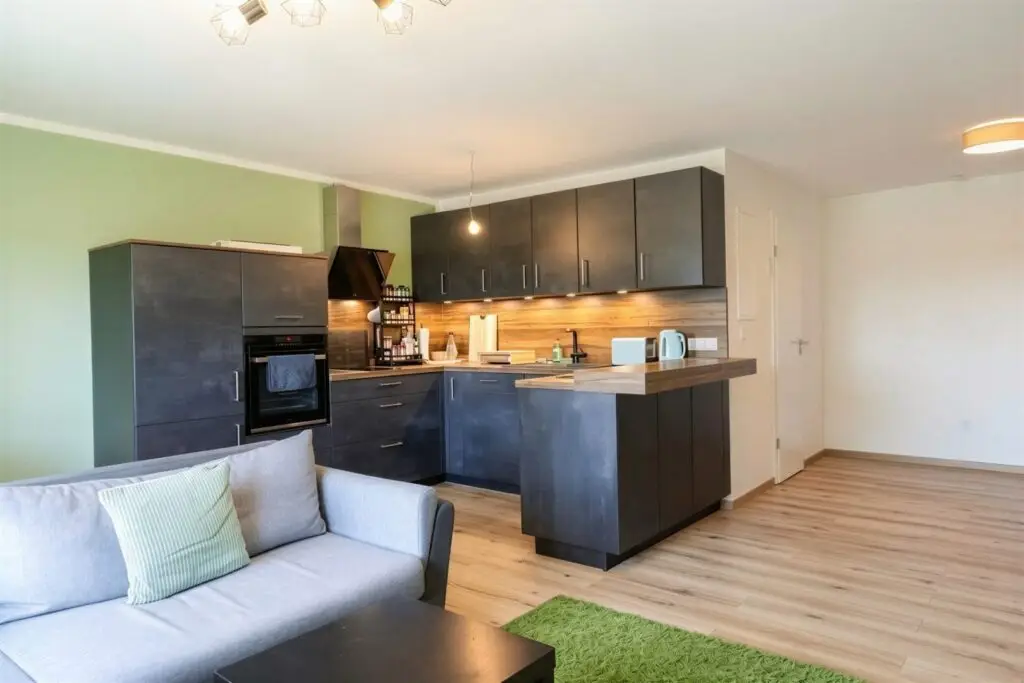 Wohnzimmer mit Küche - (KI generiert)